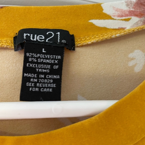 floral print, yellow dress - Picture 3 of 3